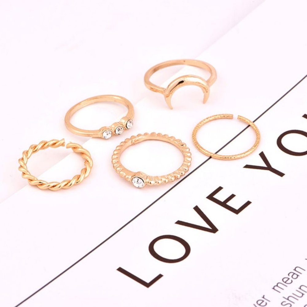💎✨ Moon Ring Set - Picture 4 of 5